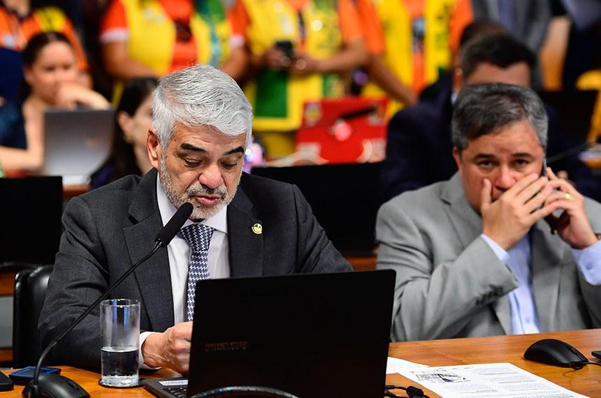 Comissão do Senado autoriza venda de remédios em supermercados
