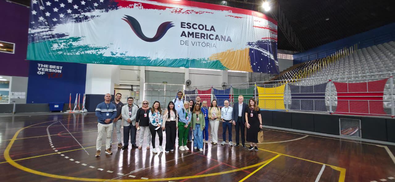 Educadores do Distrito Federal vêm ao Espírito Santo conhecer práticas de excelência em escolas privadas