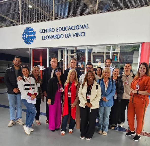 Educadores do Distrito Federal vêm ao Espírito Santo conhecer práticas de excelência em escolas privadas