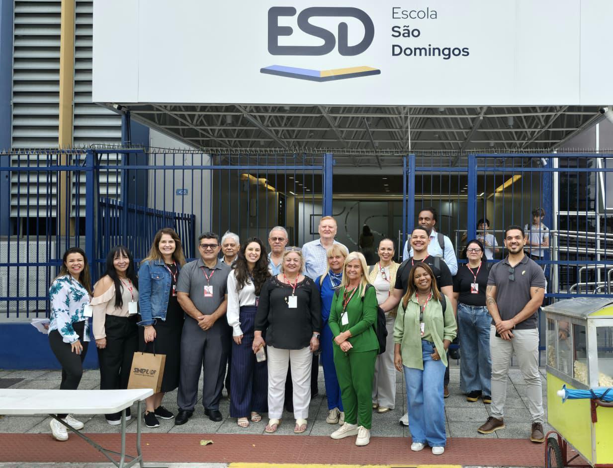 Educadores do Distrito Federal vêm ao Espírito Santo conhecer práticas de excelência em escolas privadas