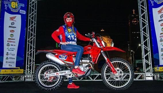 Capixaba Késsia Tristão disputa etapa decisiva do Brasileiro de Enduro de Regularidade