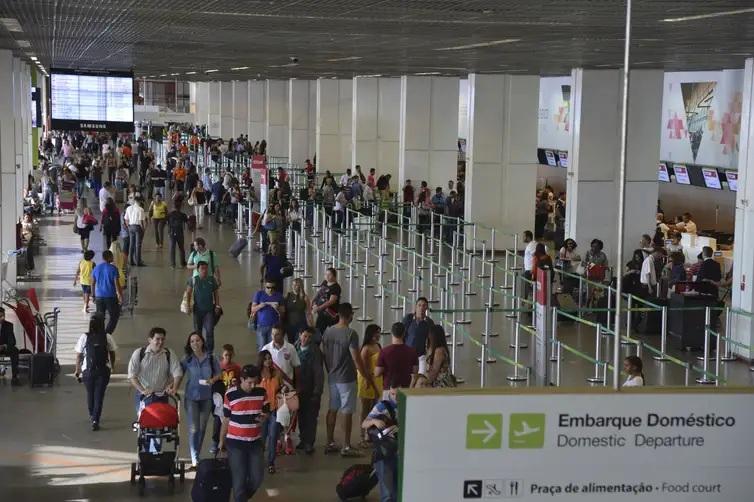 Gasto de brasileiros com viagens nacionais subiu 11,7% em 2024