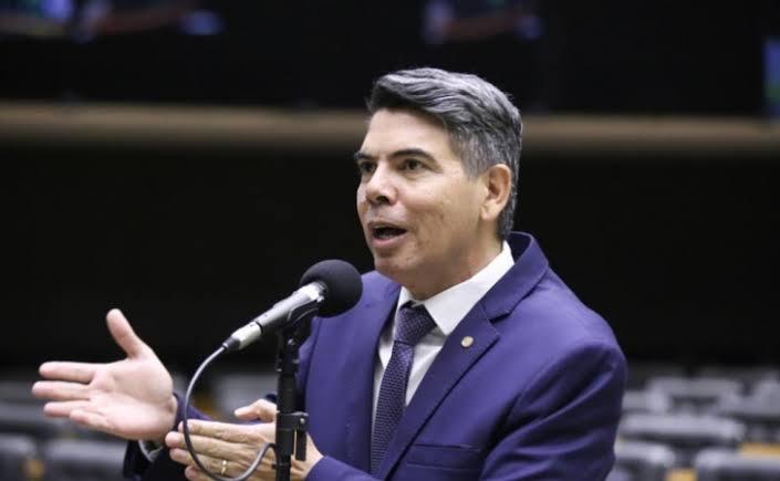 Deputado Messias Donato apresenta projeto para impedir doações indiscriminadas de bens da União a governos estrangeiros
