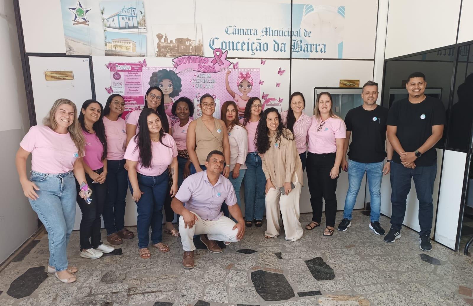 Câmara de Conceição da Barra, no ES, promove palestra sobre o Outubro Rosa com servidores da Casa Legislativa