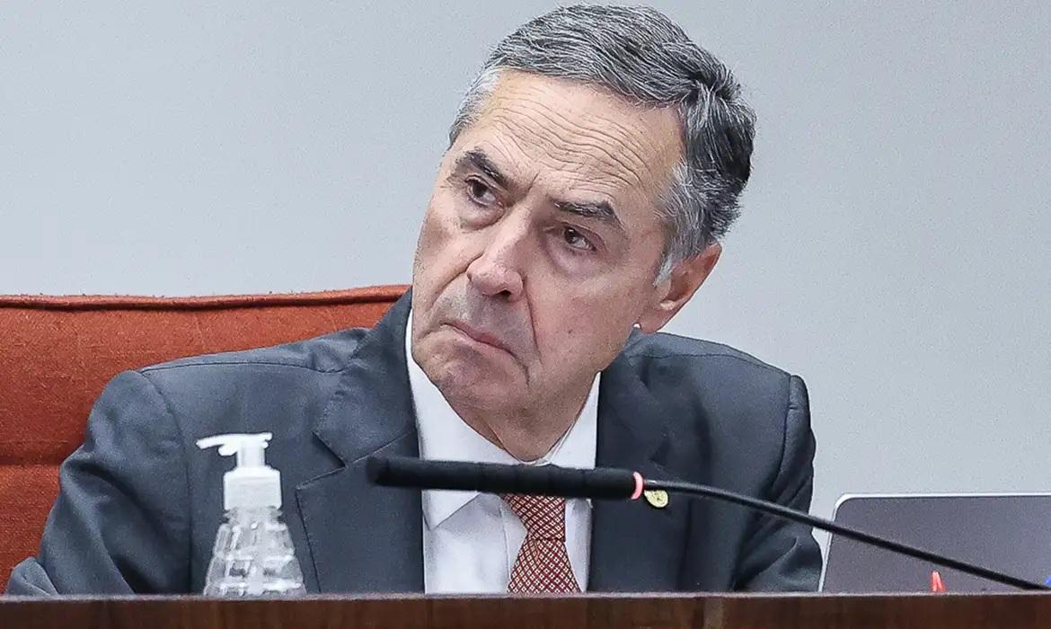 Ministro Luís Roberto Barroso anuncia que vai deixar cargo de ministro do STF