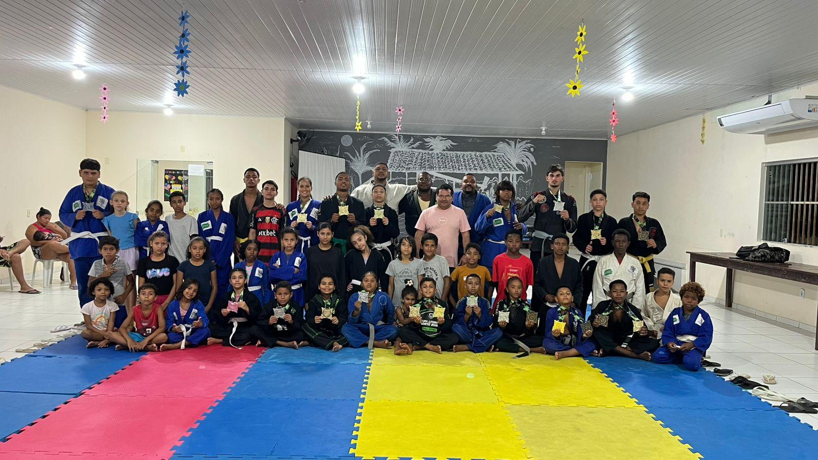 Projeto “Campeões do Futuro” conquista cinturão e 20 medalhas na 5ª Copa Litoral Norte