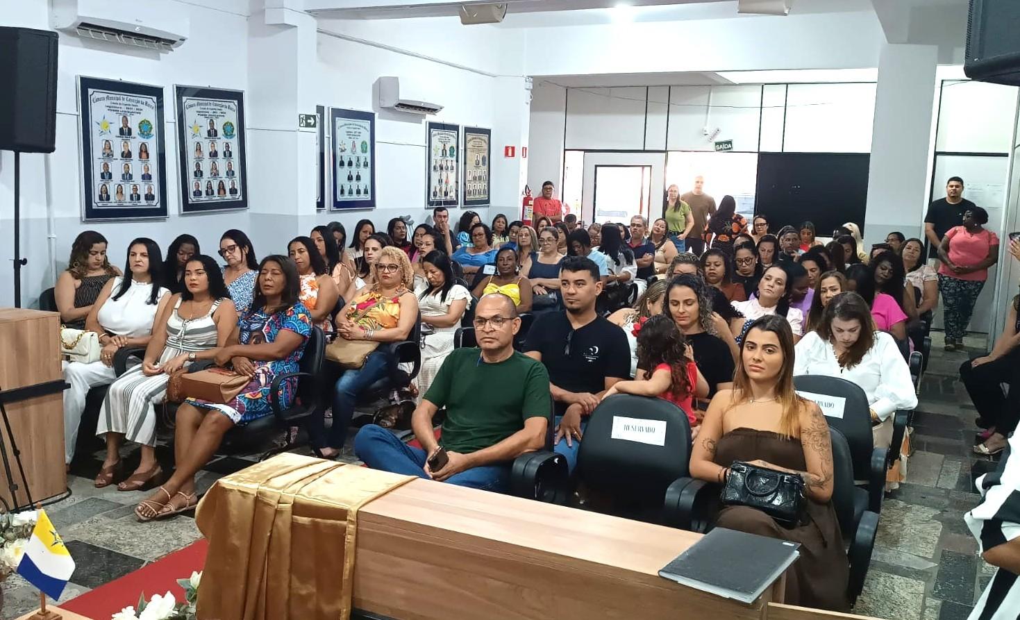 Câmara Municipal de Conceição da Barra, no ES, celebra o Dia do Professor com homenagens a profissionais da Educação