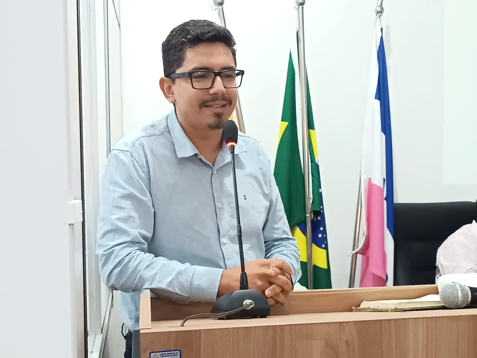 Câmara Municipal de Conceição da Barra, no ES, celebra o Dia do Professor com homenagens a profissionais da Educação