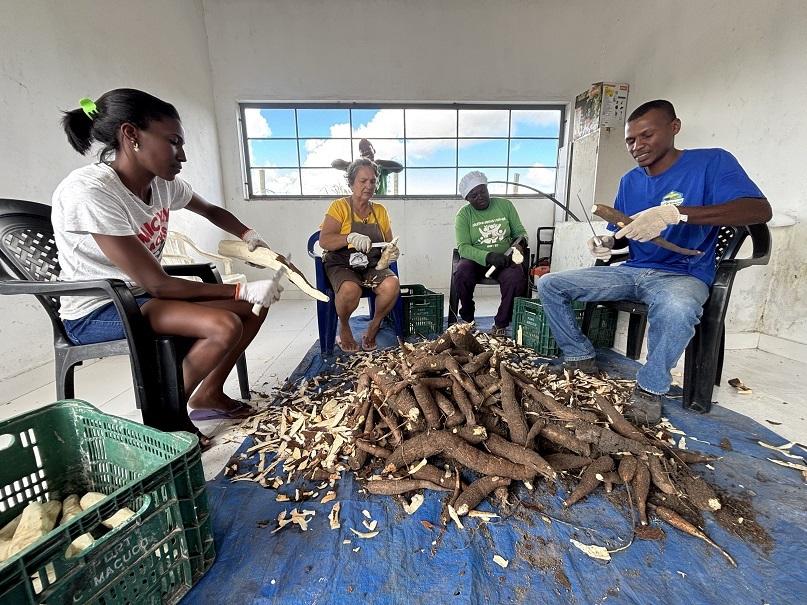 Projetos apoiados pela Suzano já contribuíram com a retirada de 97 mil pessoas da pobreza em quatro anos