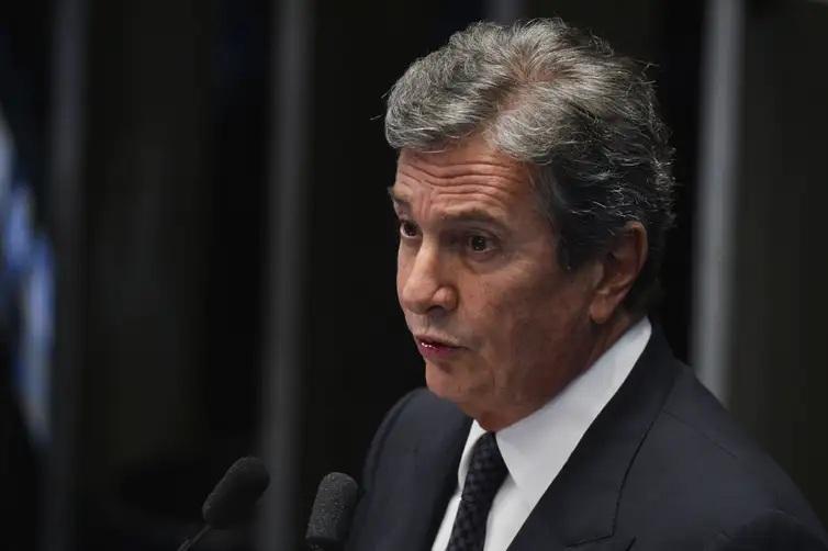 Moraes pede que defesa de Collor explique desligamento de tornozeleira