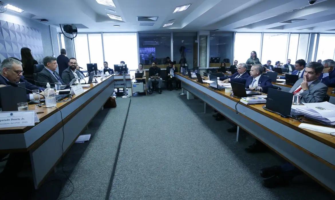 CPMI do INSS ouve ex-dirigentes de associação e conselho nesta segunda-feira (20)