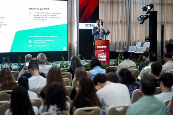 Samarco prevê oito anos para recuperar equipamentos afetados pela corrosão após paralisação das atividades