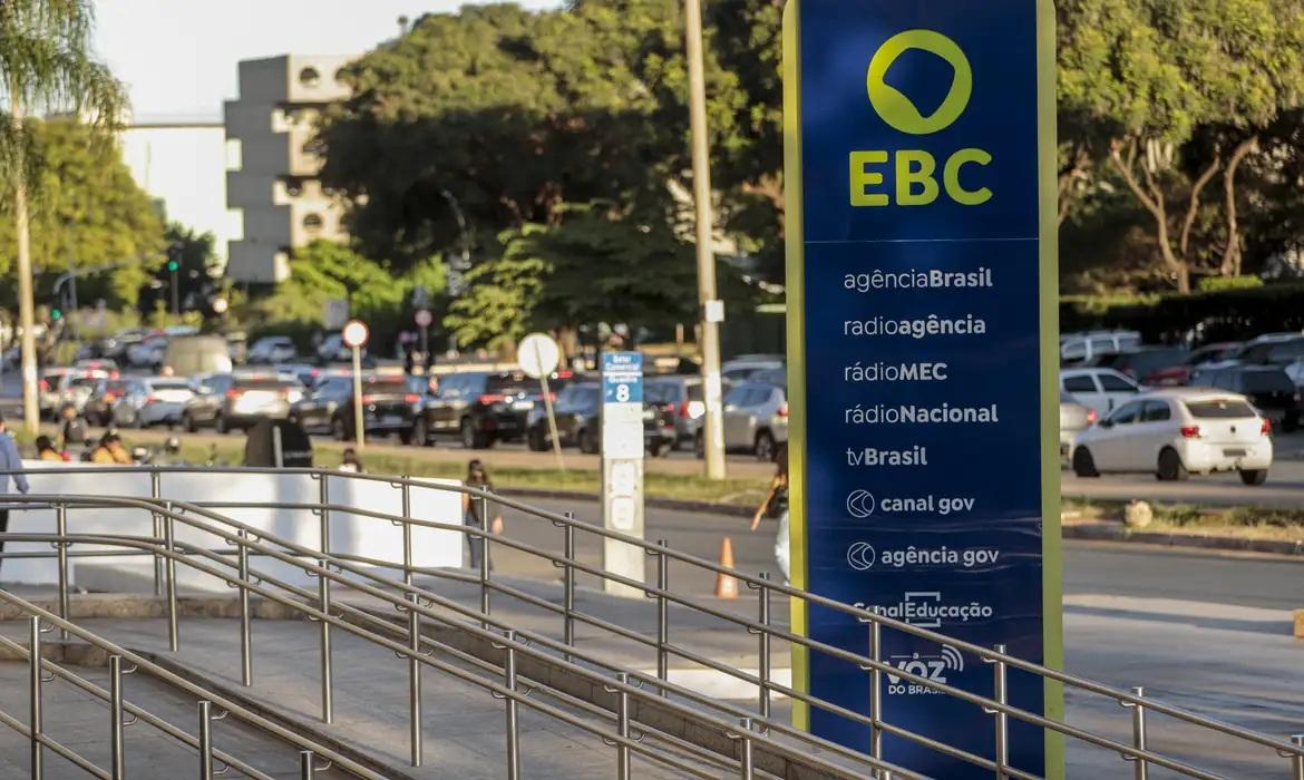 Agência Brasil e jornalistas da EBC recebem prêmio na área de economia