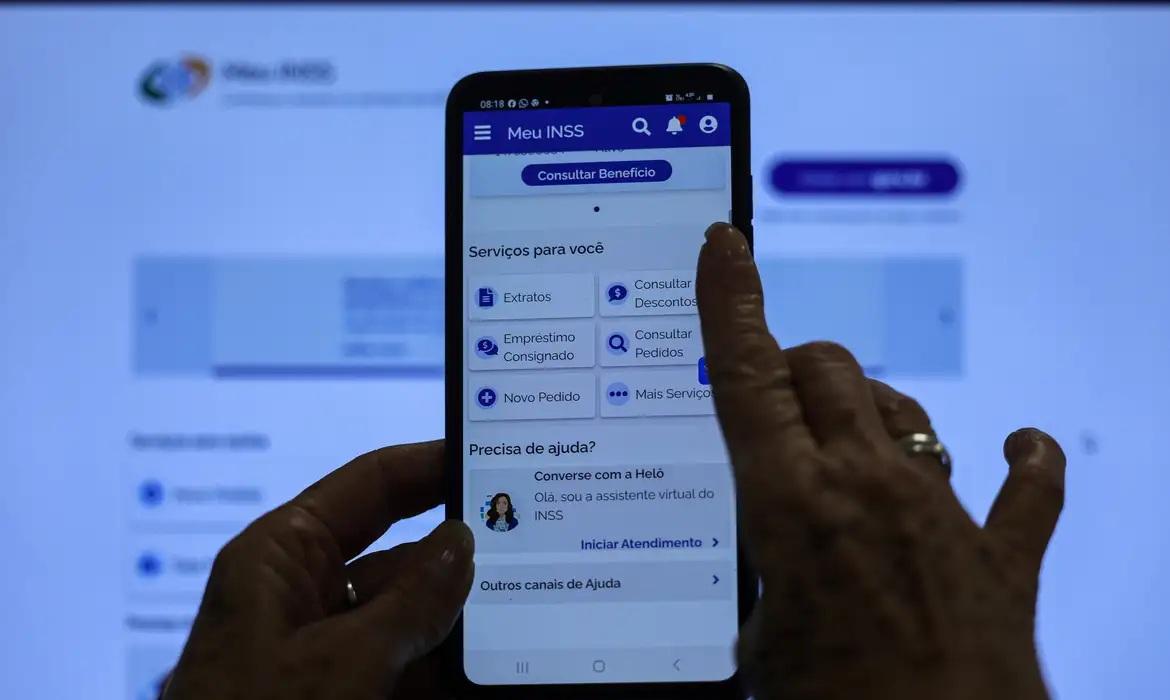 Quatro milhões de pessoas terão de fazer prova de vida no INSS