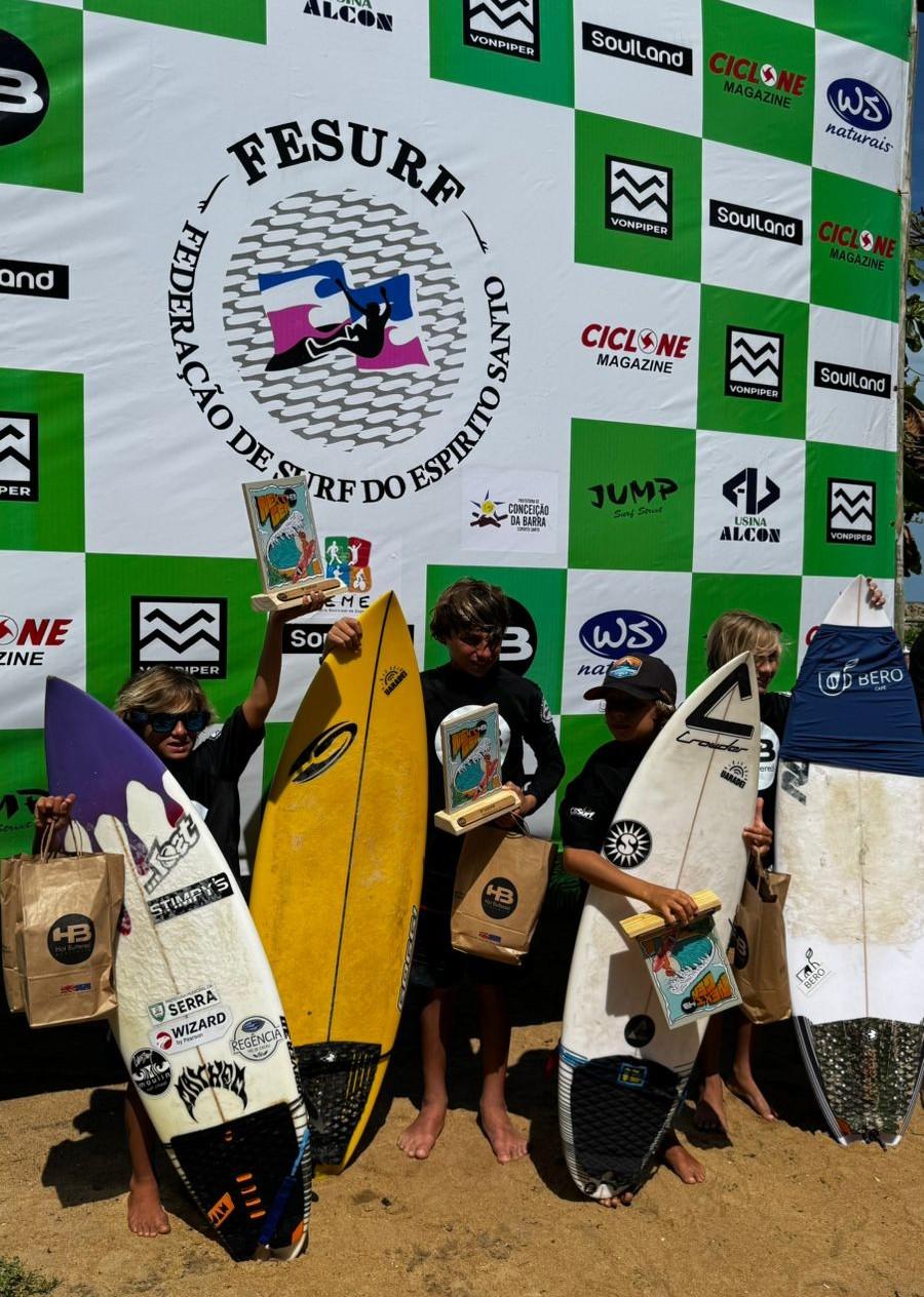 Conceição da Barra, no ES, entra para a história ao sediar, pela primeira vez, etapa estadual de surfe de base