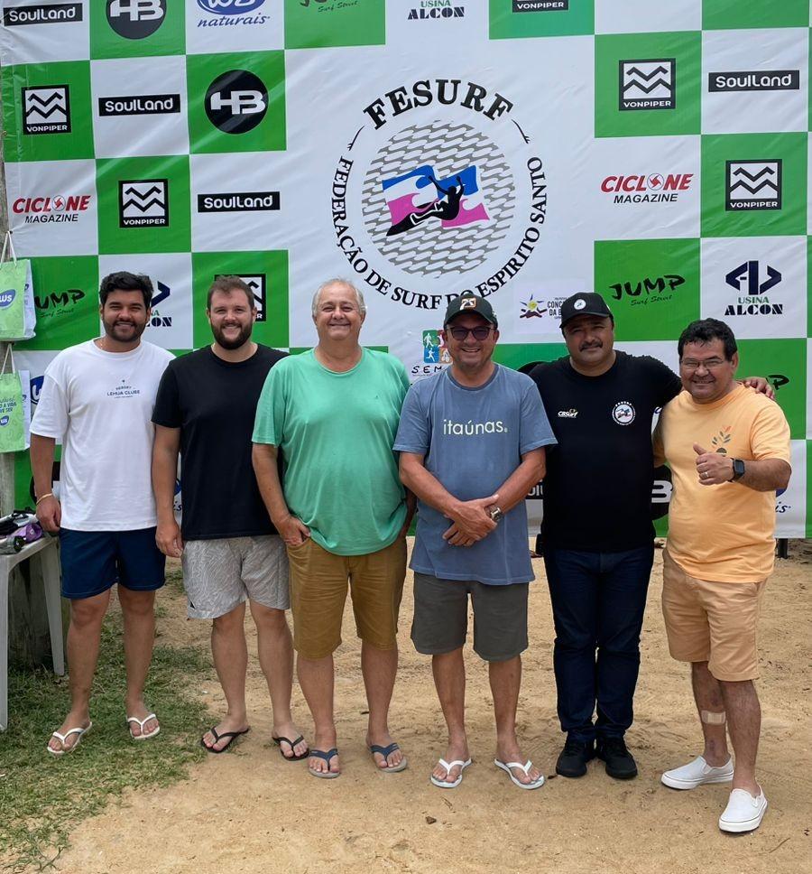 Conceição da Barra, no ES, entra para a história ao sediar, pela primeira vez, etapa estadual de surfe de base