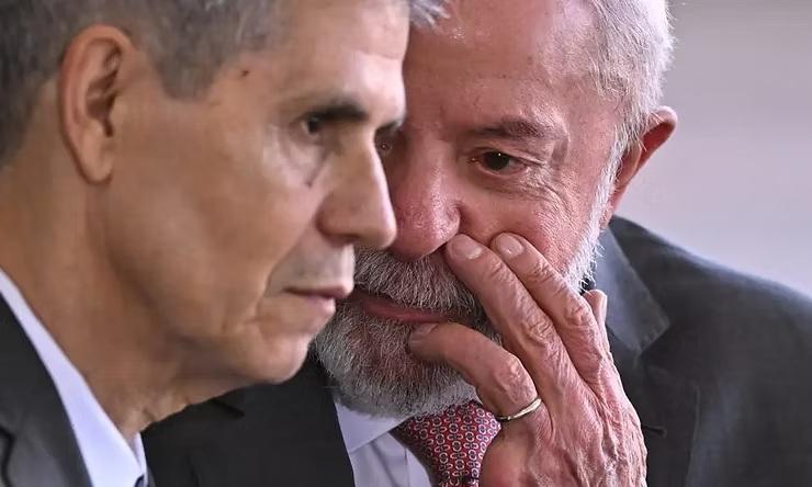 Deputado Messias Donato aciona TCU e Ministério da Fazenda por contratos milionários de publicidade ligados a marqueteiro do PT