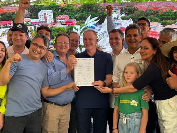 Governo anuncia novos investimentos e inaugura obras em Laranja da Terra, no Espírito Santo