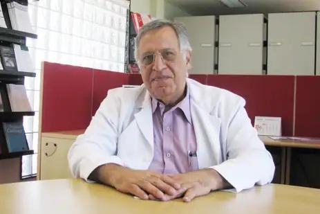 Paixão pela profissão mantém médicos longevos na ativa