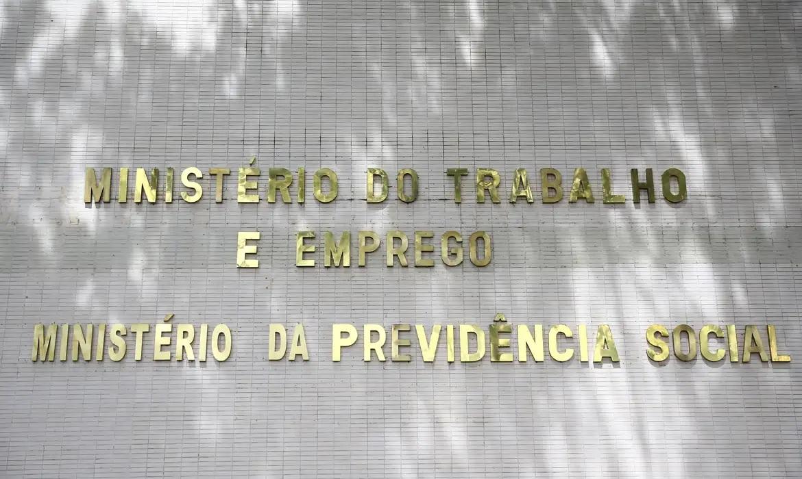 Prazo para contestar descontos indevidos do INSS termina dia 14
