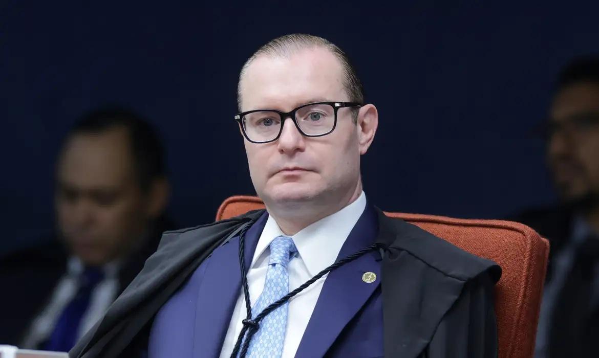 China suspende proibição de compra de carne de frango do Brasil