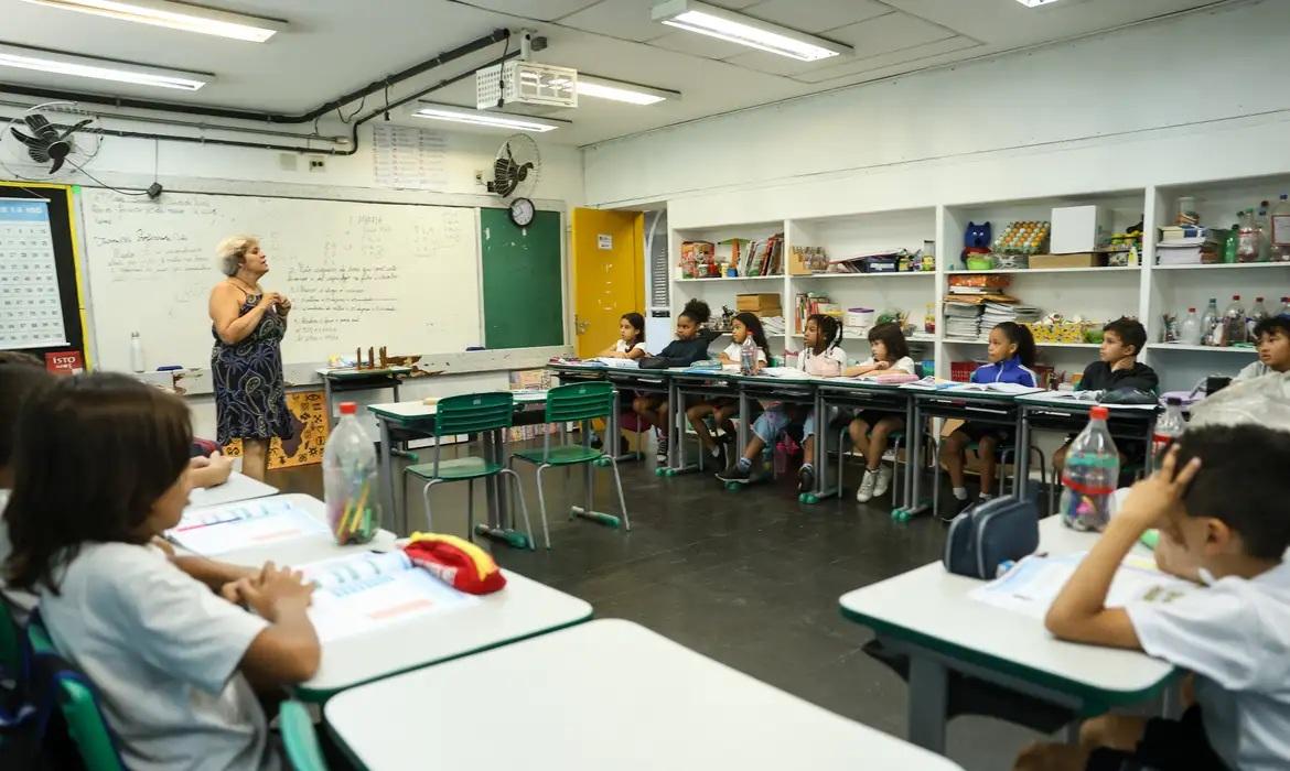 STF analisa se recreio integra jornada de trabalho de professores