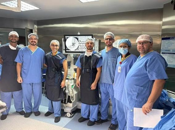 Espírito Santo realiza cirurgia inédita e implanta primeira prótese de tornozelo