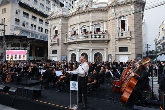 Theatro Carlos Gomes reabre após obra de restauro e readequação