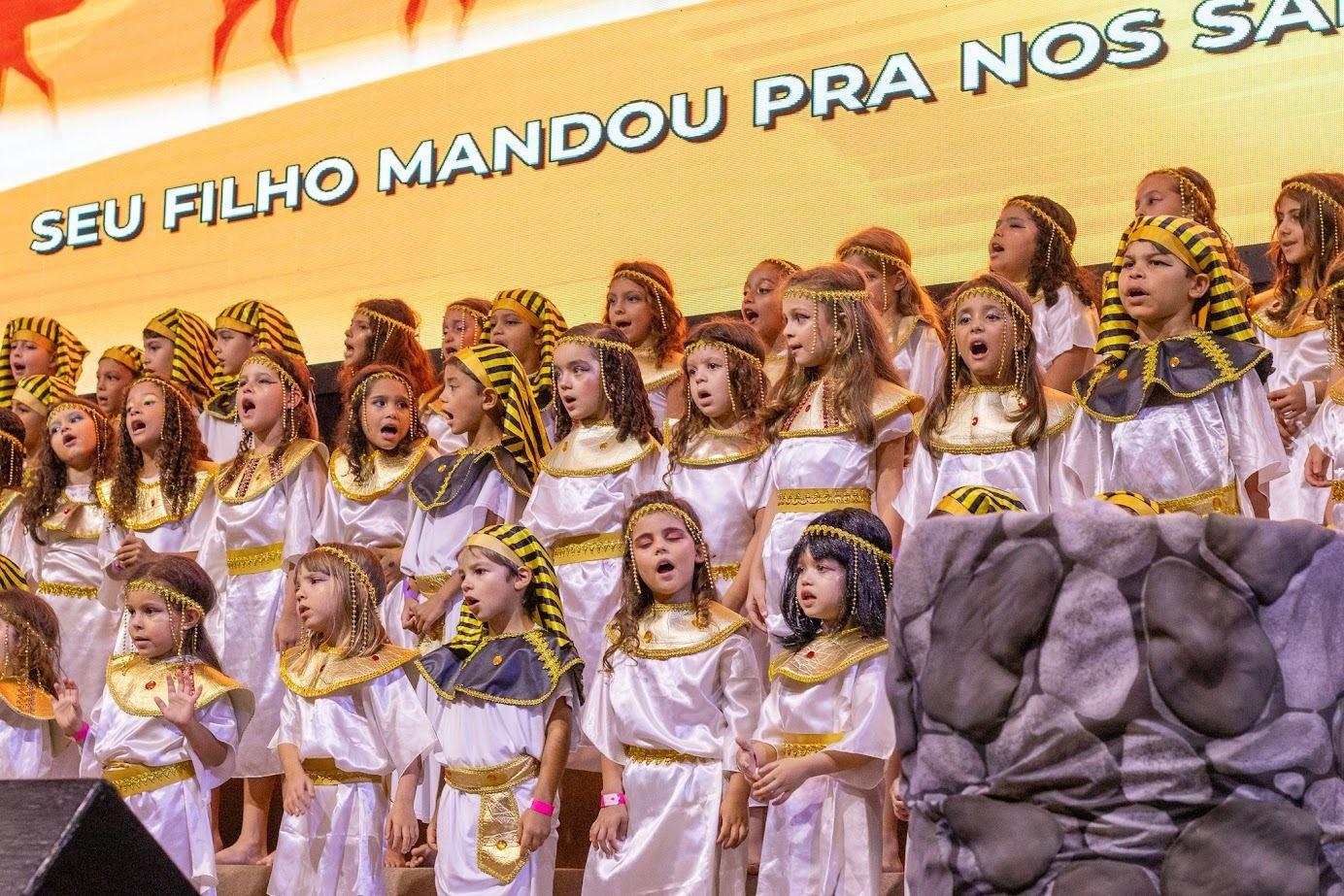 Mais de 130 crianças vão apresentar musical de Natal no Centro de Celebrações de Vitória, no ES