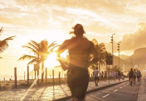 7 cuidados essenciais para treinar ao ar livre em dias quentes