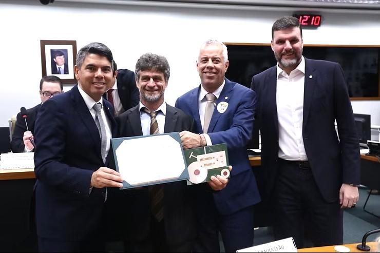Messias Donato indica Jandir Gratieri, conhecido em todo o Brasil como o Rei do Inhame, para prêmio na Câmara dos Deputados