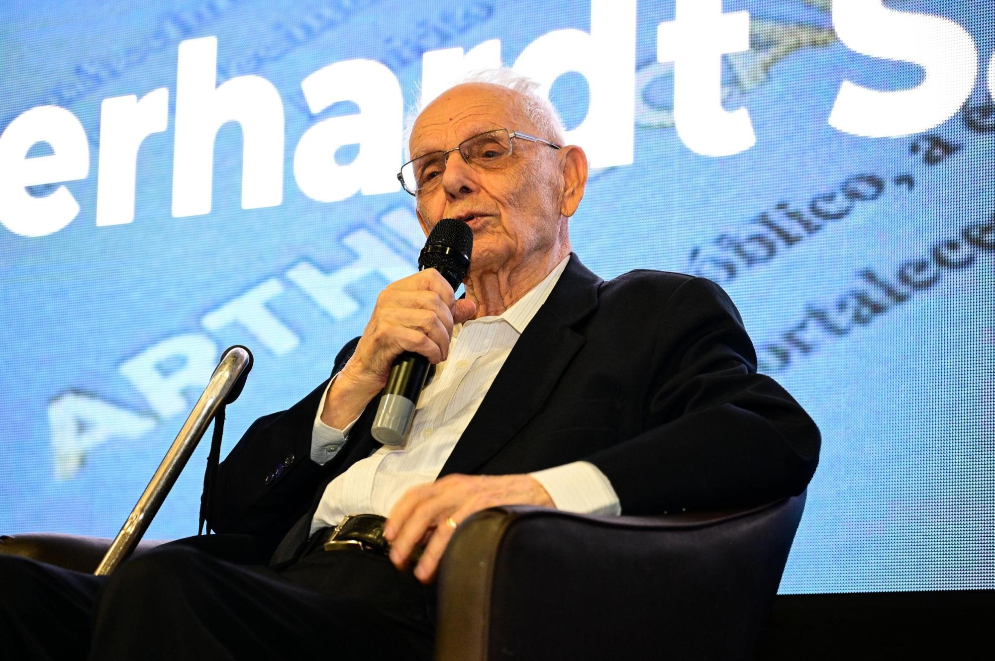 Espírito Santo em Ação reúne mais de 100 empresários para debater cenário político e perspectivas econômicas