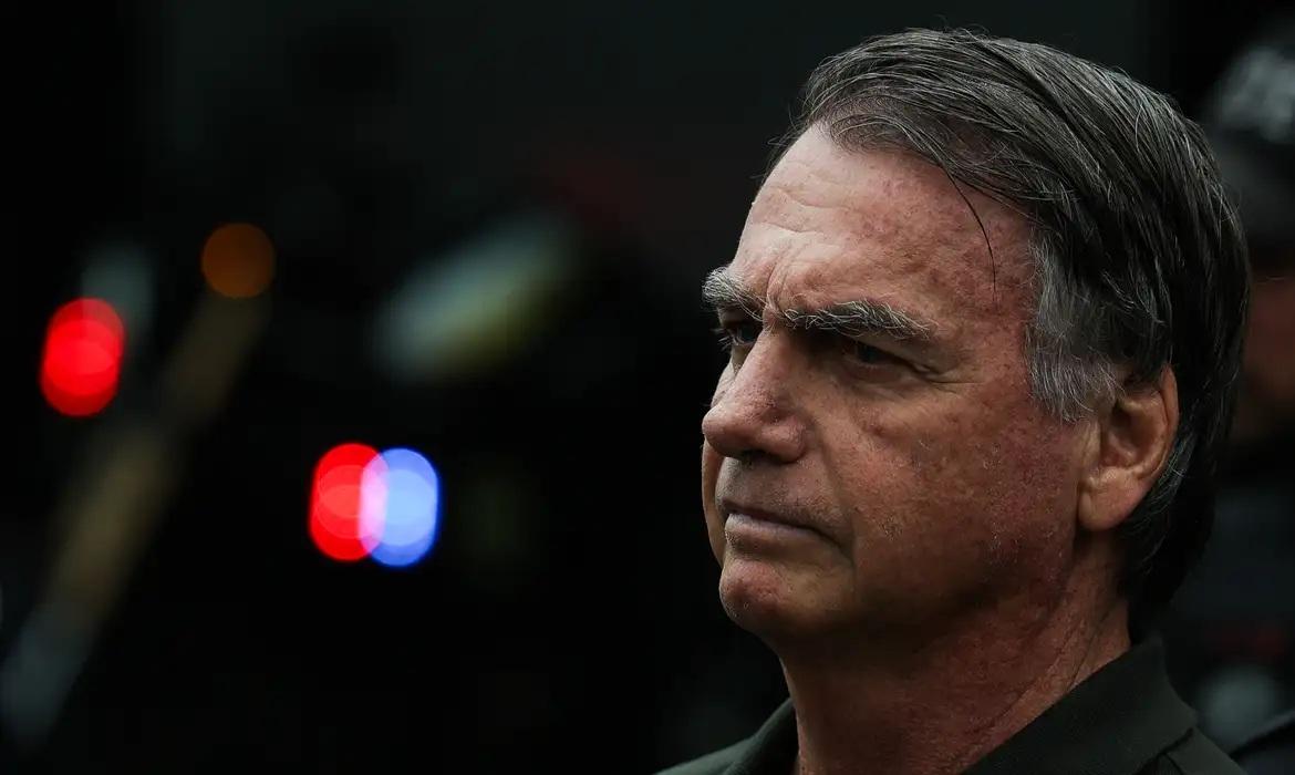 Bolsonaro passará por perícia médica na quarta-feira (17)