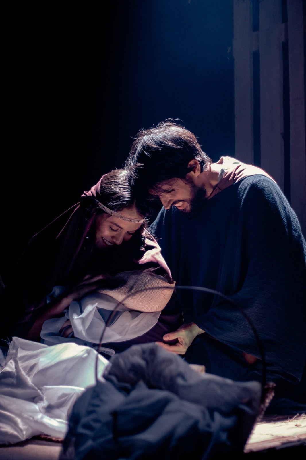 Mais de 60 artistas vão se apresentar com uma orquestra ao vivo durante musical de Natal no Centro de Celebrações de Vitória, no ES