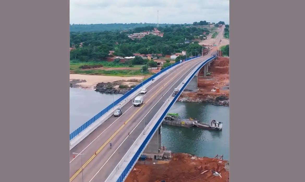 Ponte entre Tocantins e Maranhão que desabou há um ano é reinaugurada