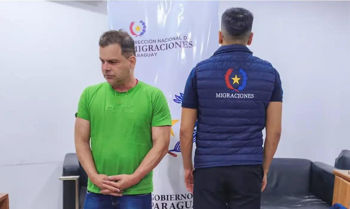 Na fuga para o Paraguai, ex-diretor da PRF levou pitbull e sacos de ração