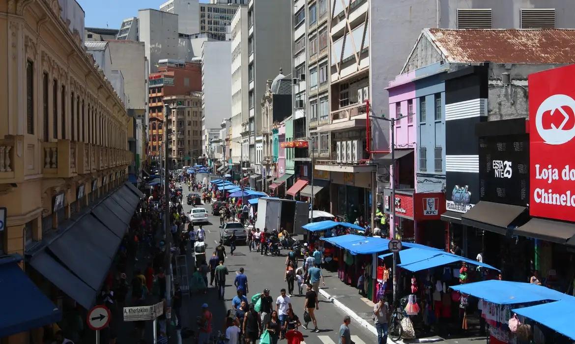 Novo salário mínimo injetará R$ 81,7 bilhões na economia, estima Dieese