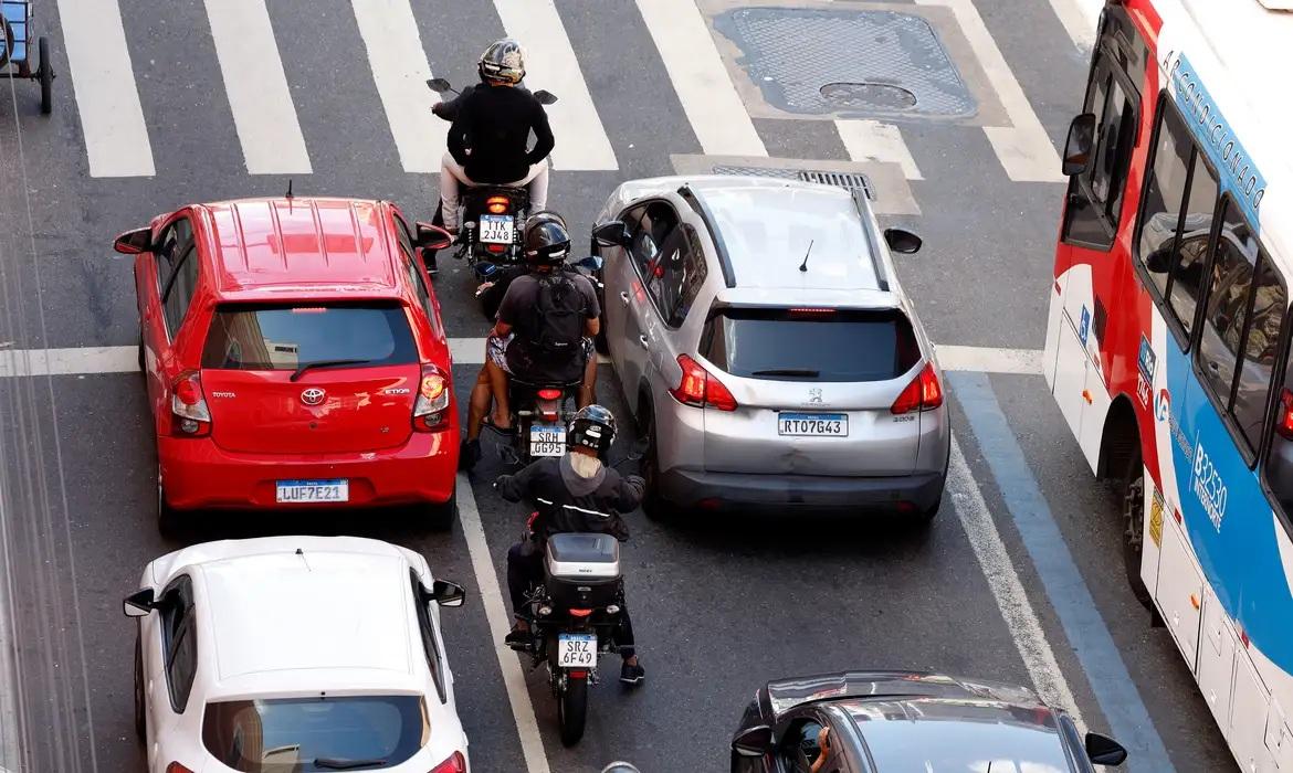 Regras para ciclomotores começou a valer nesta quinta; saiba mais