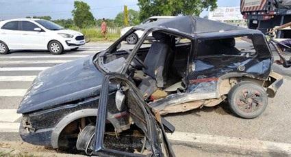 Acidente entre três carros na BR-101 deixa três feridos, em São Mateus, no Norte do ES