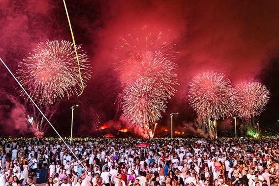 Réveillon 2026 impulsiona turismo no Espírito Santo, com alta no gasto médio e recorde de aprovação