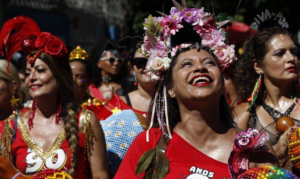 Carnaval oficial de rua do Rio começa neste fim de semana