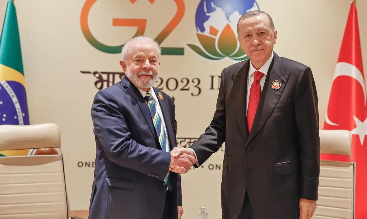 Lula e Erdogan, presidente da Turquia, conversam sobre Gaza e COP