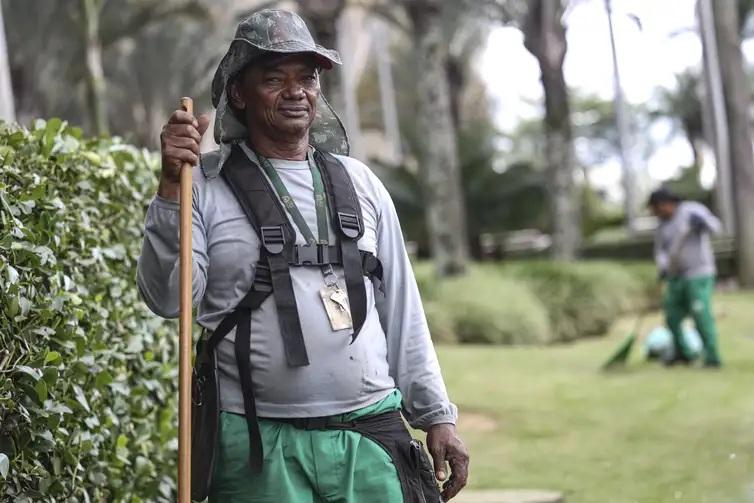 IR zero para quem ganha até R$ 5 mil vale nos salários pagos este mês