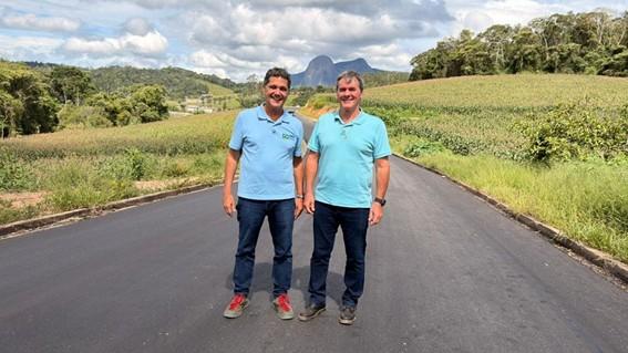 Vice-governador do ES, Ricardo Ferraço faz visita técnica às obras de revitalização da estrada de Alto Caxixe, em Venda Nova do Imigrante