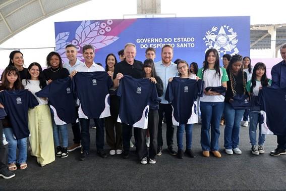 Governo do Espírito Santo recepciona estudantes da Rede no primeiro dia letivo de 2026