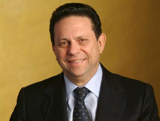 Respeito aos três poderes e foco nas prioridades do País