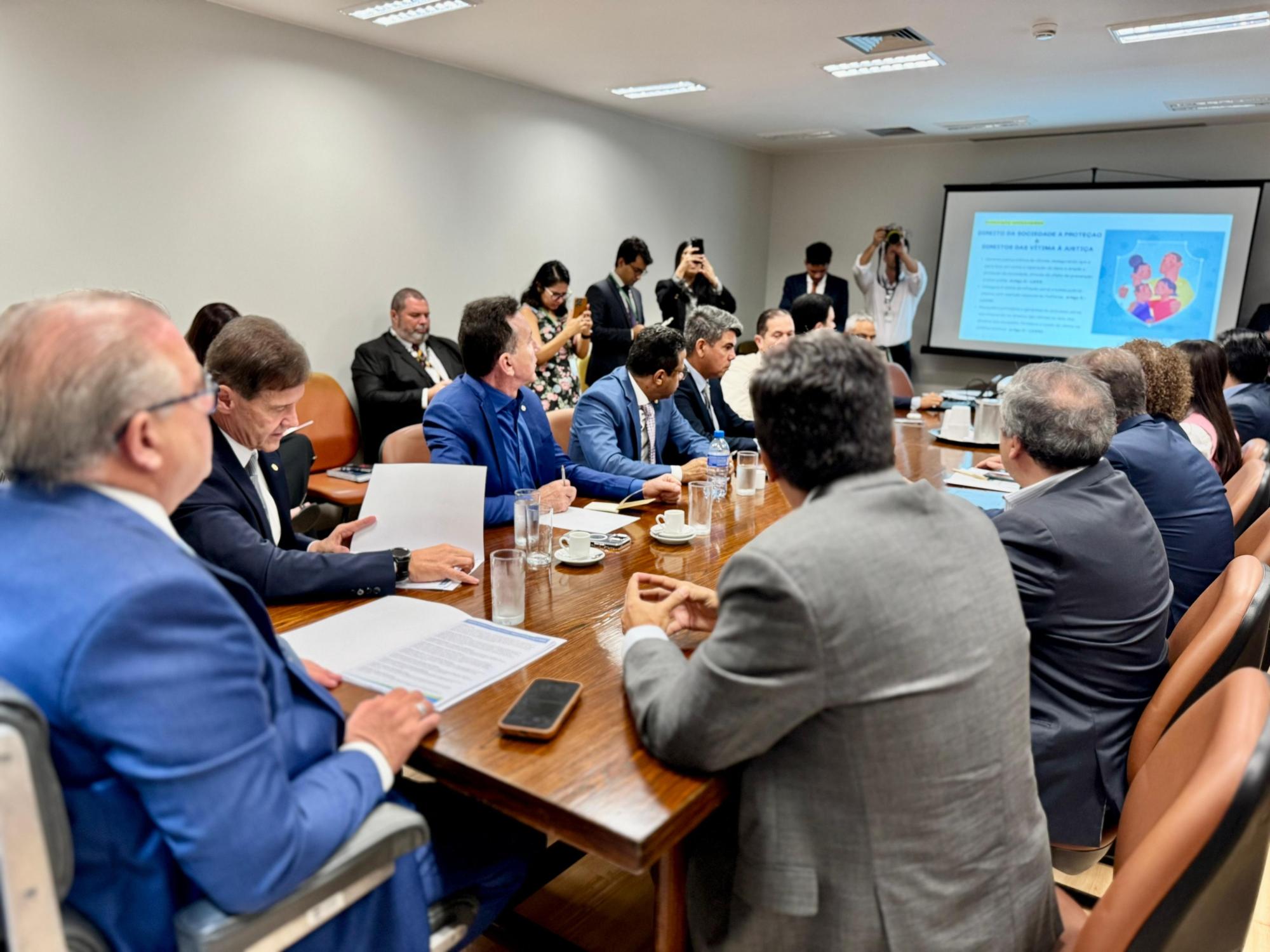 PEC da Segurança ganha força com atuação do deputado capixaba Messias Donato na Câmara