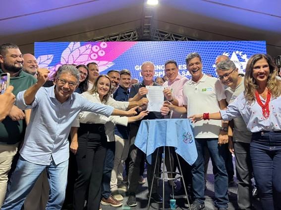 Governo do Espírito Santo amplia presença em Alfredo Chaves com obras, segurança e novos serviços à população