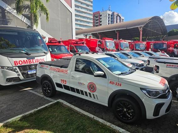 Governo do Espírito Santo entrega viaturas e equipamentos para Corpo de Bombeiros e Polícia Científica
