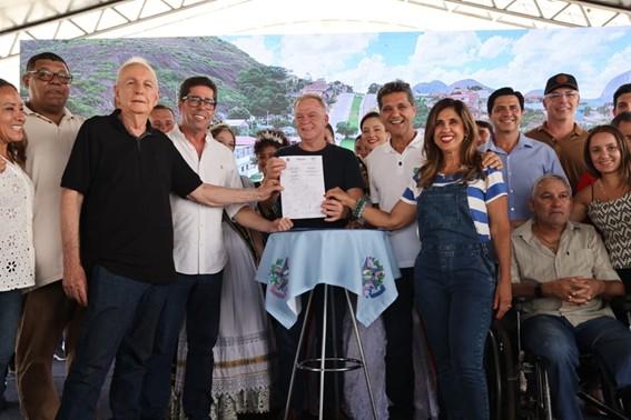 Governo do Espírito Santo amplia investimentos em Vila Pavão com obras, equipamentos e novos repasses